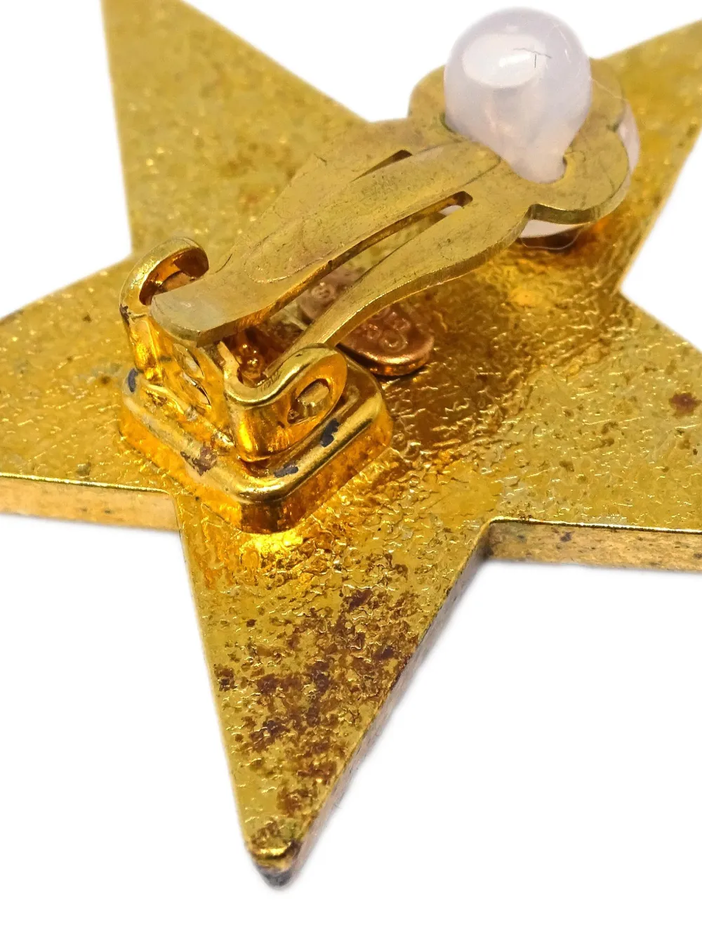 Pre-owned Chanel 2001 Cc Star Clip-on Earrings In Gold