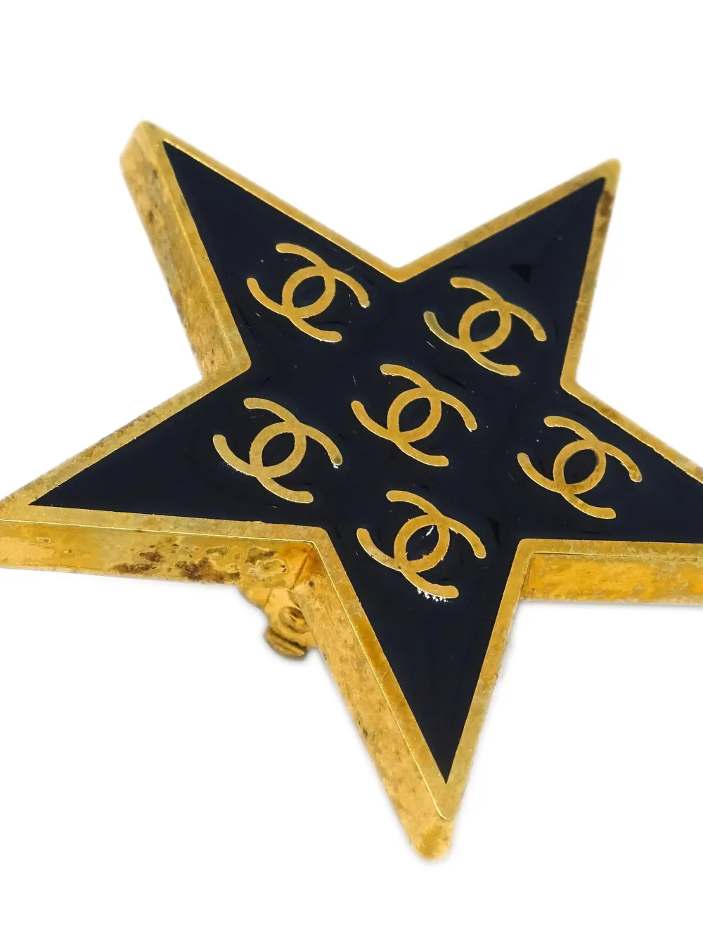 Pre-owned Chanel 2001 Cc Star Clip-on Earrings In Gold