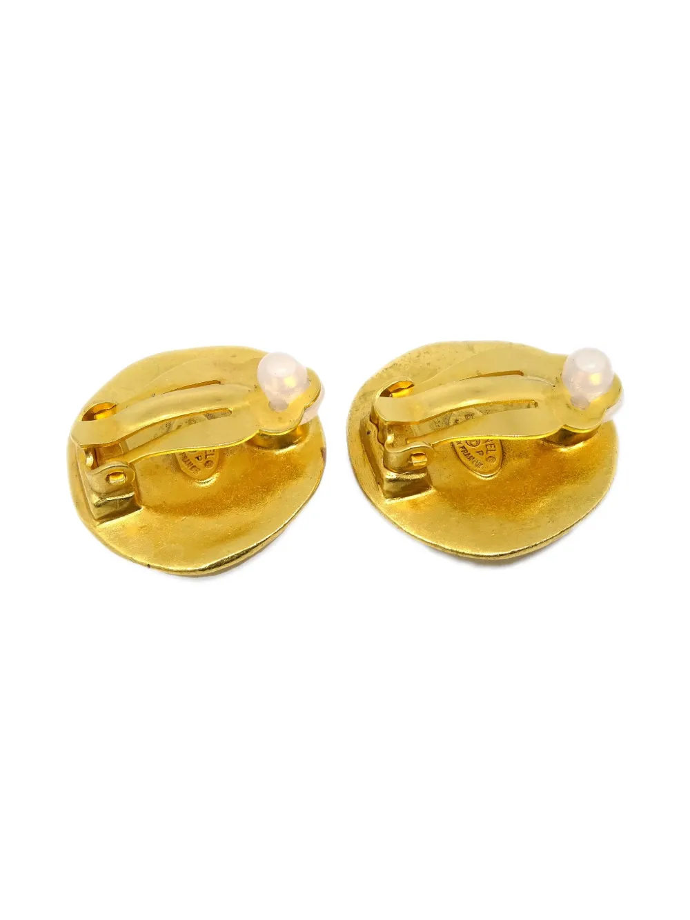 Pre-owned Chanel 1996 Cc Button Clip-on Earrings In Gold