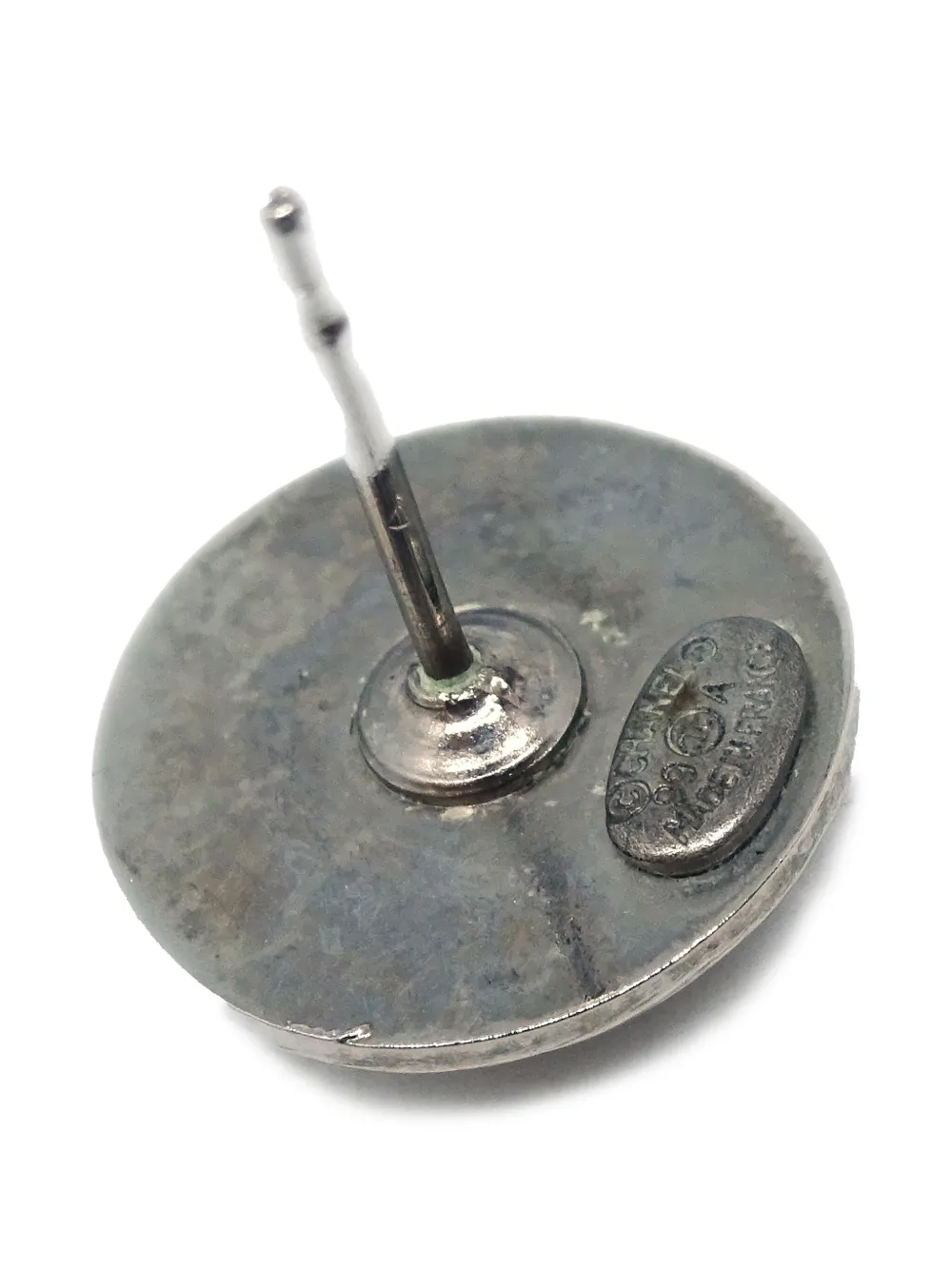 Pre-owned Chanel 1999 Cc Button Earrings In Silver