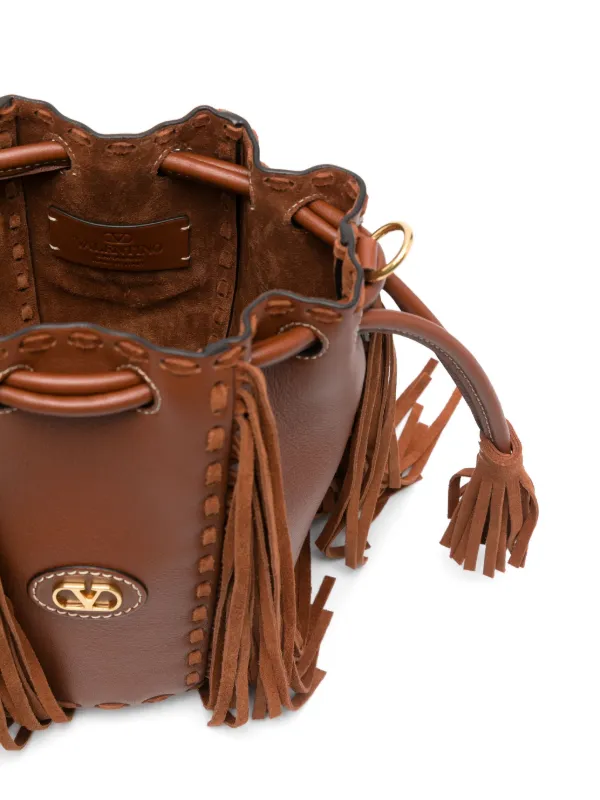 【Valentino】Vロゴ シグネチャー ウィッカー バケットバッグ Valentino Garavani Vロゴ シグネチャー バケットバッグ