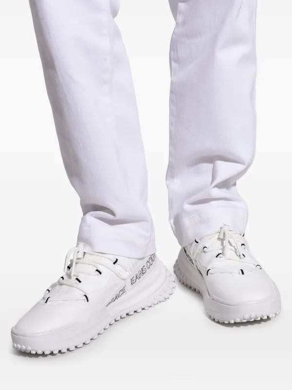 【関税込み】Versace Jeans Couture ホワイト Hyber スニーカー Versace Jeans Couture Hyber Sneakers | White | FARFETCH
