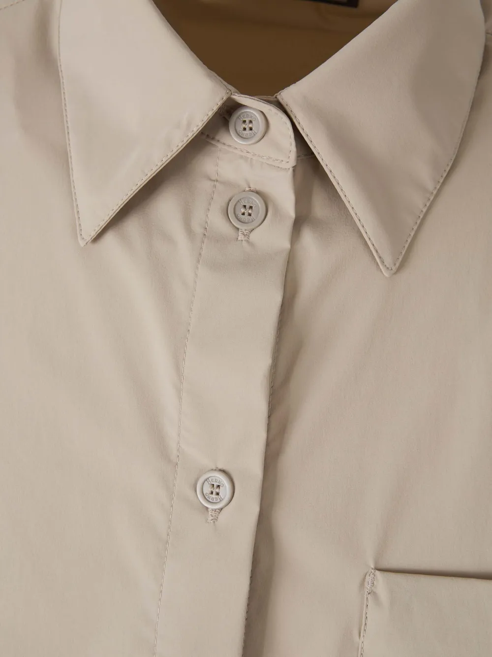 Herno Blouse met knopen Beige