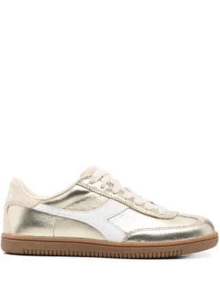 Diadora