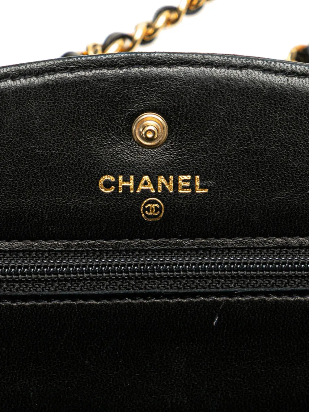 Pre-owned Chanel 1997-1999 Cc Caviar Wallet On Chain Crossbody Bag In Black