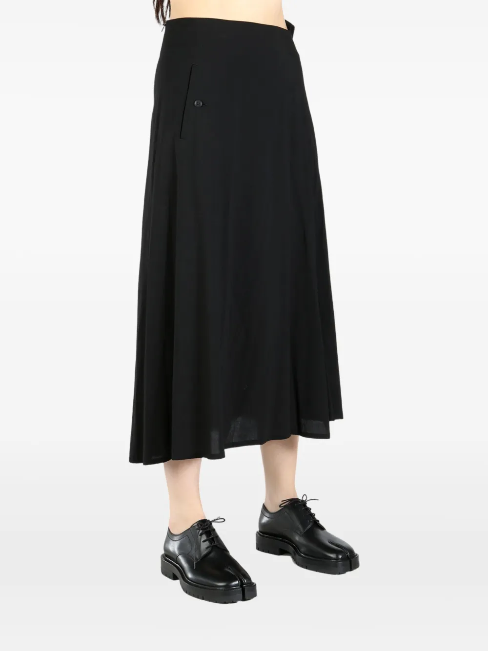 Yohji Yamamoto asymmetric-hem midi dress Zwart