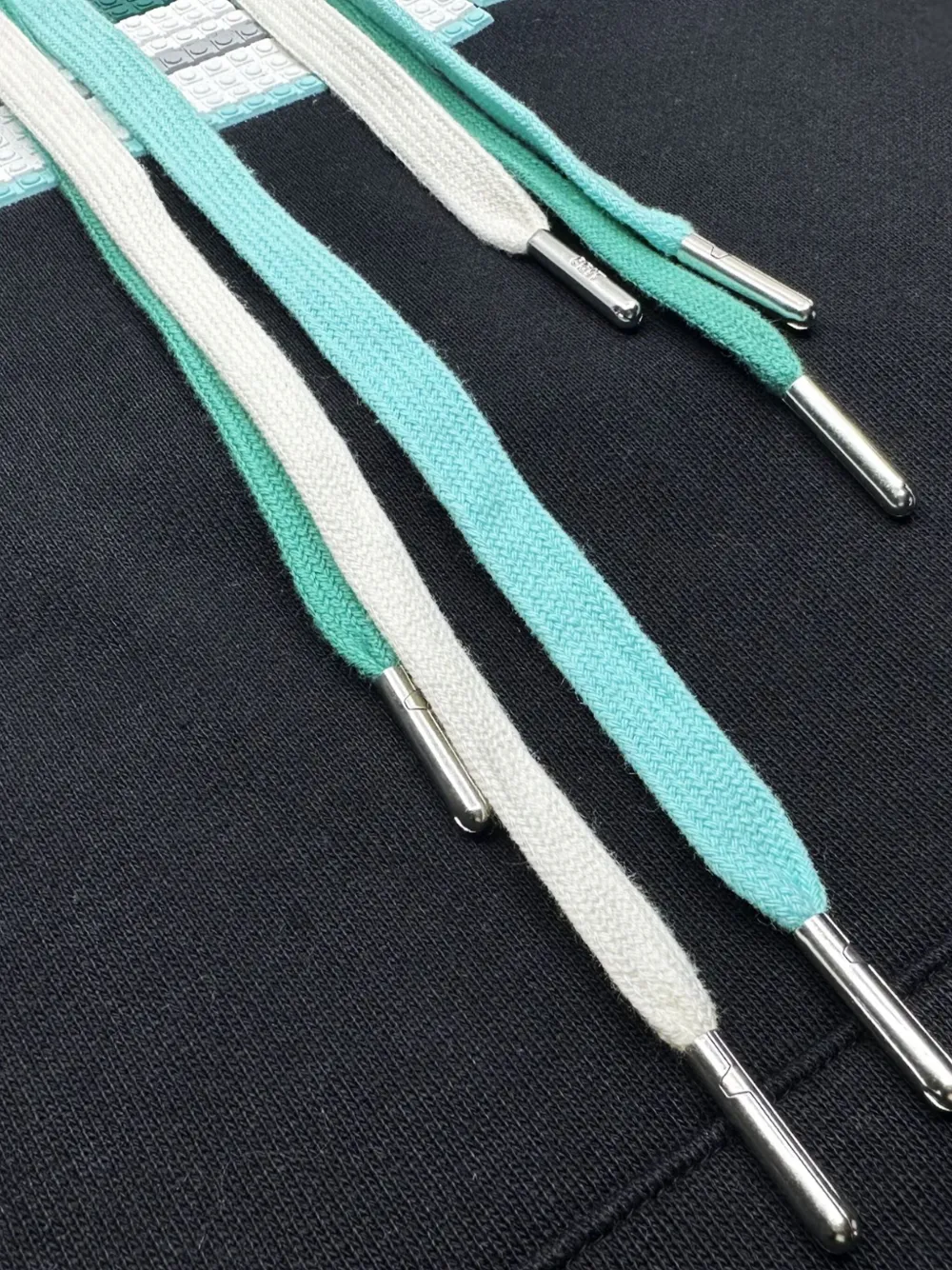 Mostly Heard Rarely Seen 8-Bit Watercolor hoodie Zwart