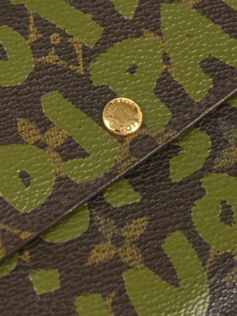 Pre-owned Louis Vuitton 2001 Graffiti Sarah Wallet In Brown