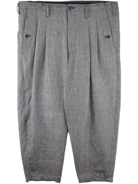 Y's pantalones con pinzas