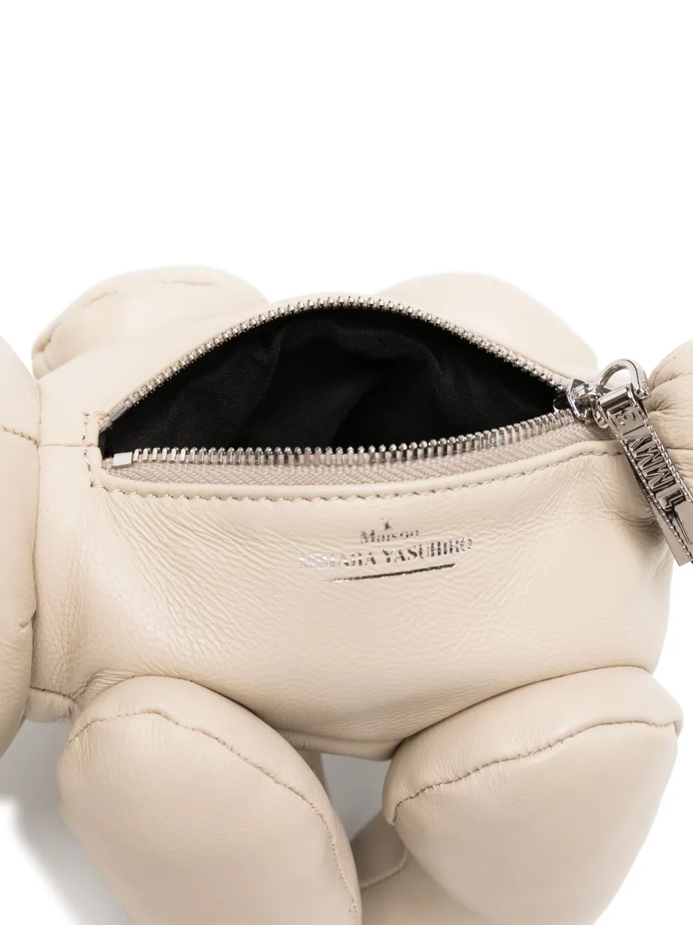 Maison MIHARA YASUHIRO Rabbit clutch Beige