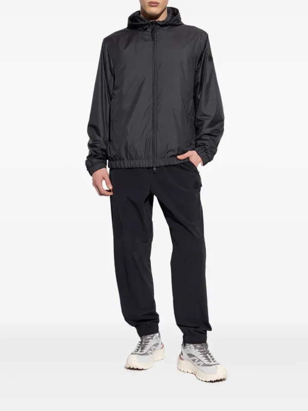 モンクレール ブラック ウエストドローコード フーデッドウィンドブレーカー Moncler Domene フーデッド ウインドブレーカー | ブラック | FARFETCH JP