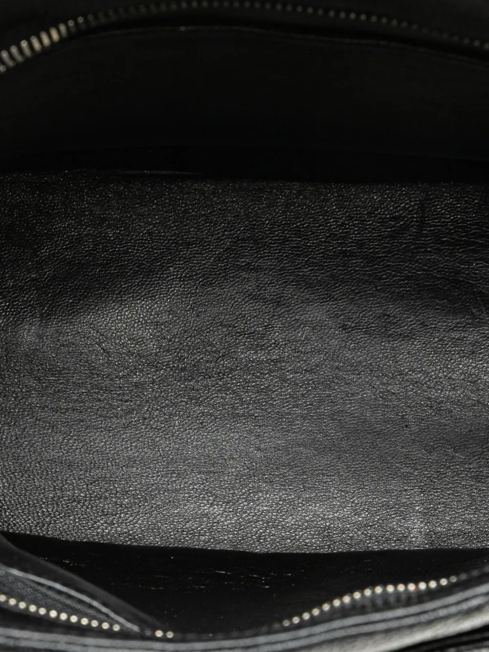 Pre-owned Chanel 2000-2002 Caviar Medallion Tote Bag In 黑色