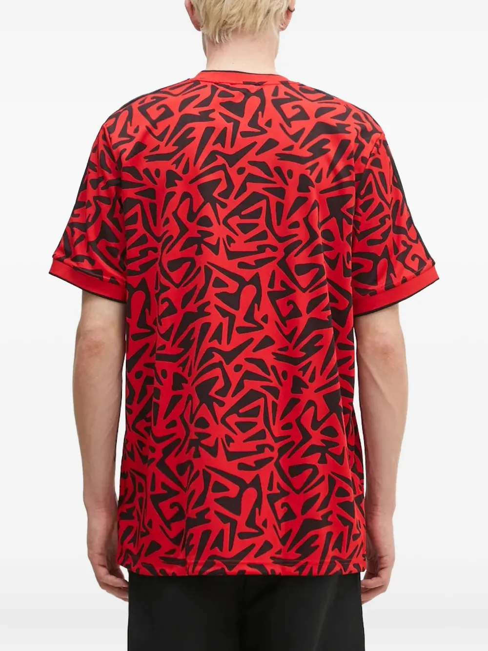 adidas T-shirt met abstracte print en V-hals Rood