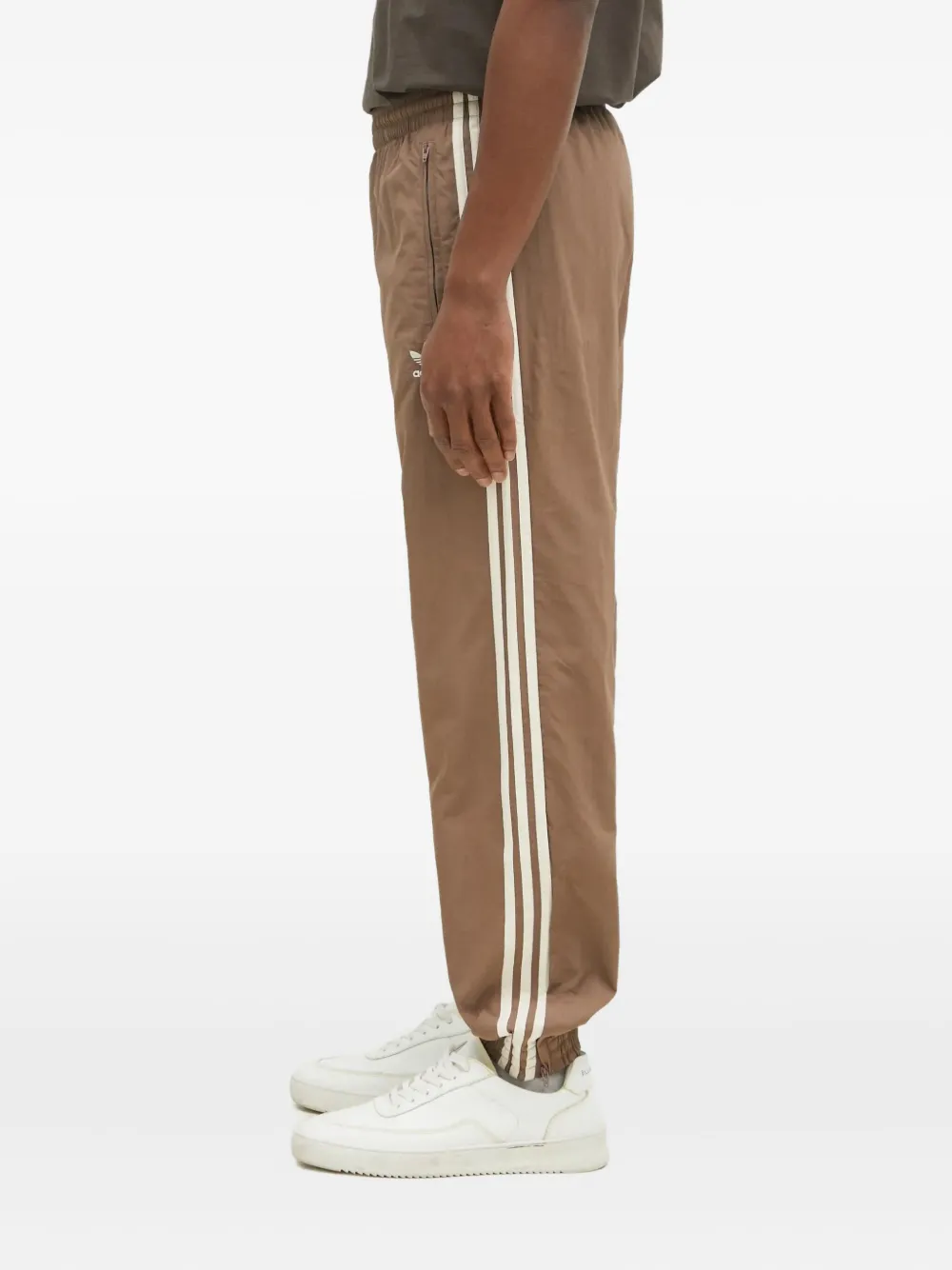 adidas Pantaloni sportivi con logo 3-Stripes - Marrone
