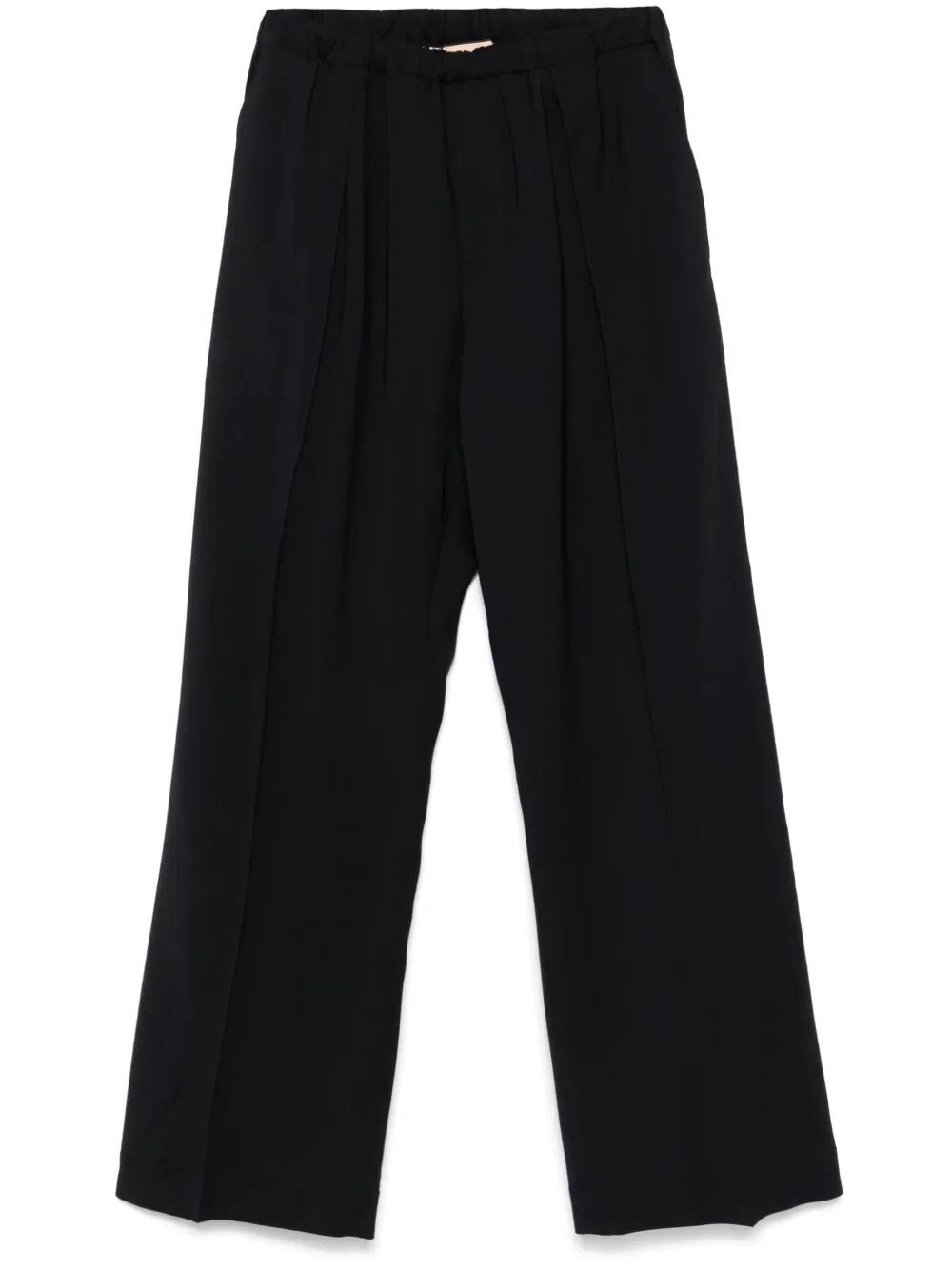 pleated trousers