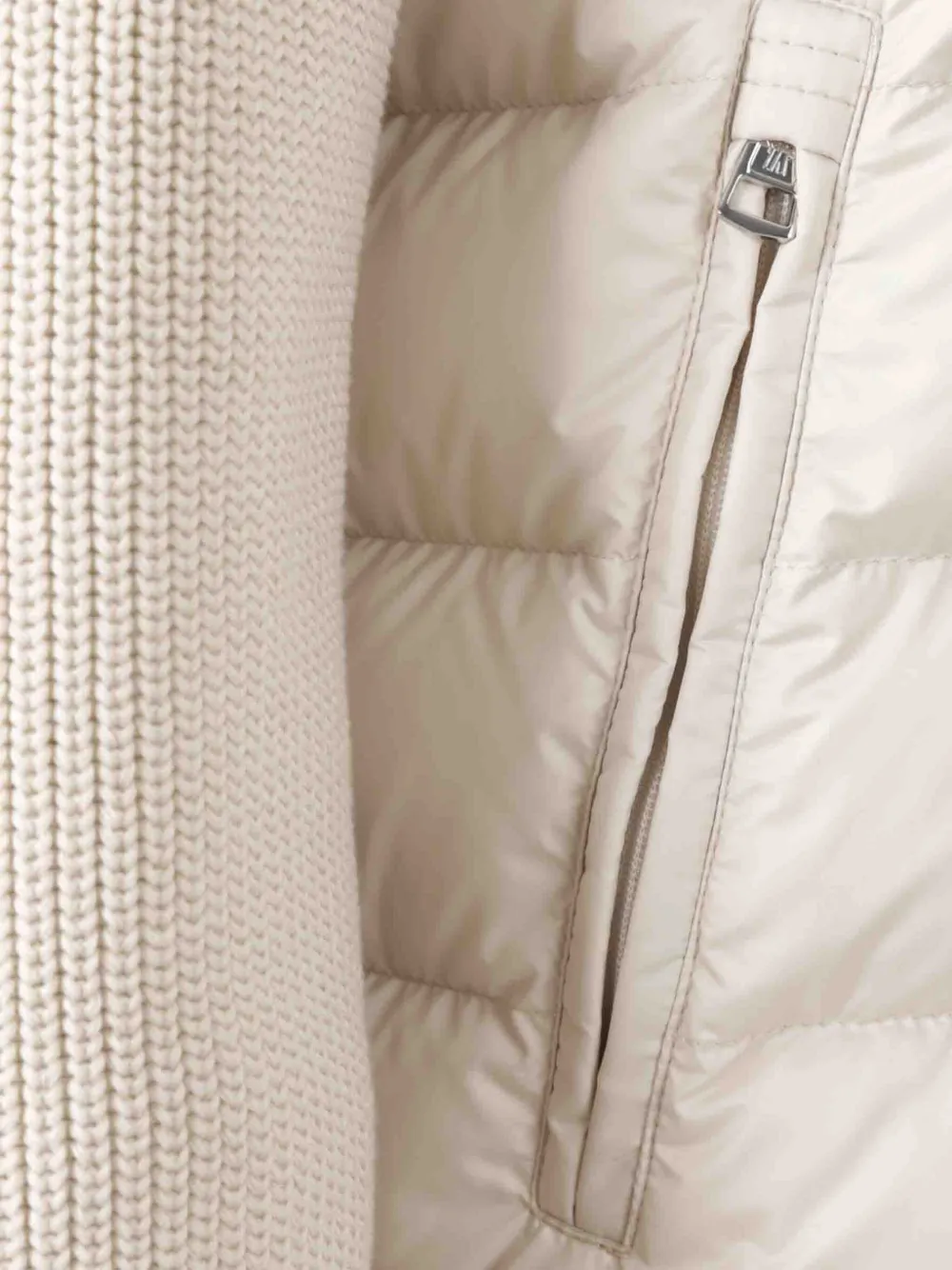Moncler Gewatteerd vest 20F CREAM