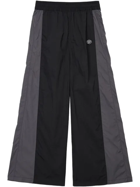CHOCOOLATE pants con paneles