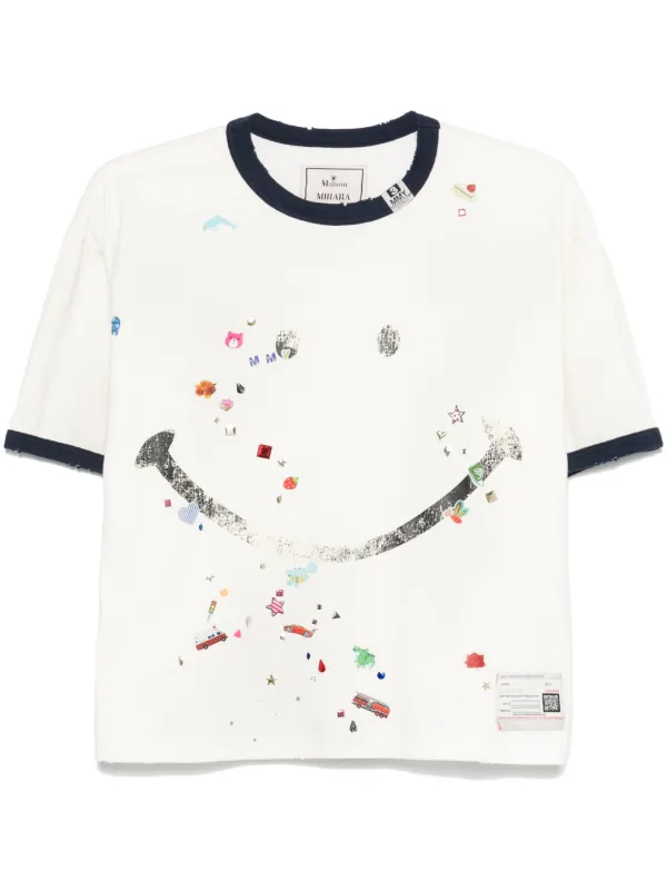 【国内買付】MAISON MIHARAYASUHIRO Smily Face Printed Tシャツ White Smiley Face Printed T-shirt by Maison MIHARA YASUHIRO