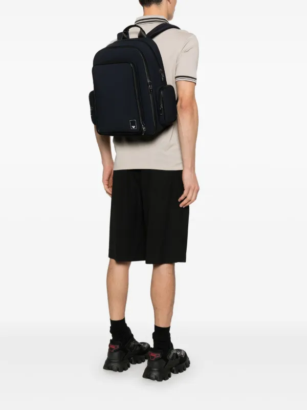 Emporio Armani ロゴパッチ バックパック | ブルー | FARFETCH JP