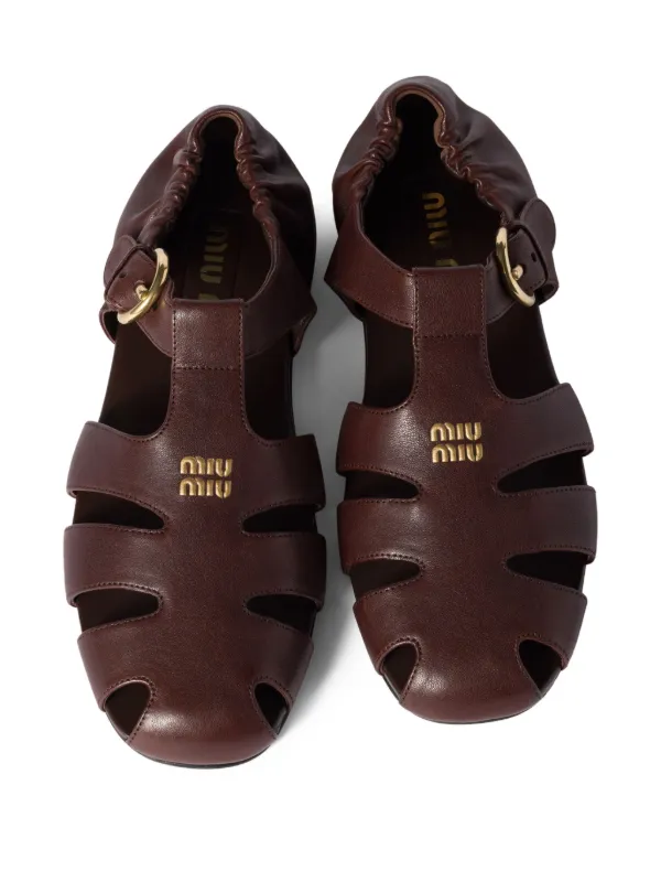 ★MiuMiu★2025SS 新作★Louche Fisherman Sandals Oak★ Miu Miu Ruches fisherman's Sandals | Brown | FARFETCH