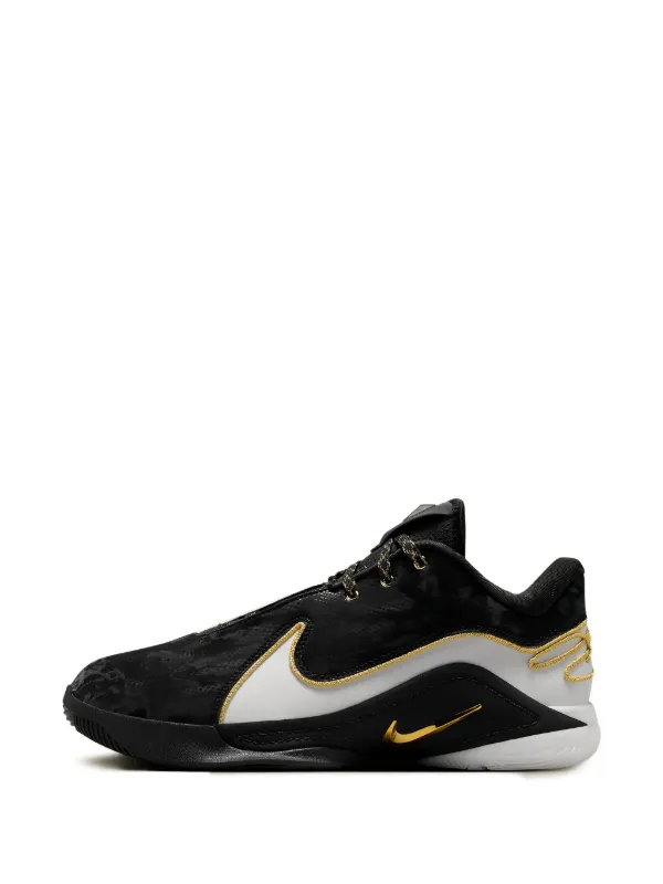 LeBron22 モーグル The Nike LeBron 22 Mogul is Available Now