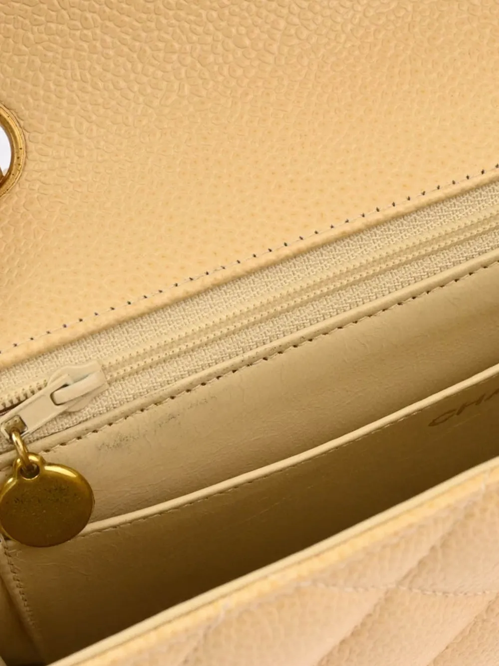 Pre-owned Chanel 1995 Medium Diana Shoulder Bag In Neutrals