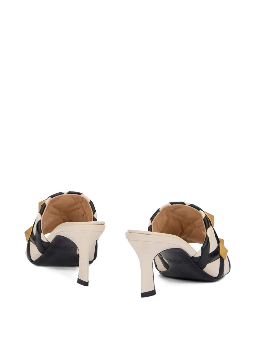 Valentino Garavani Pumps met studs en hak Beige