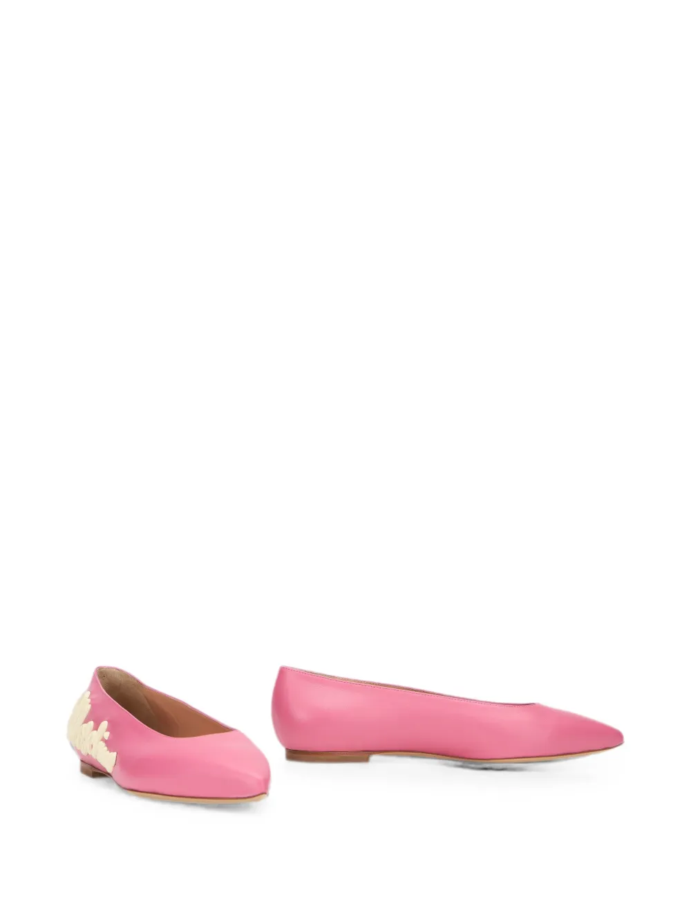 Moschino logo-patch pointed-toe ballet flats Roze