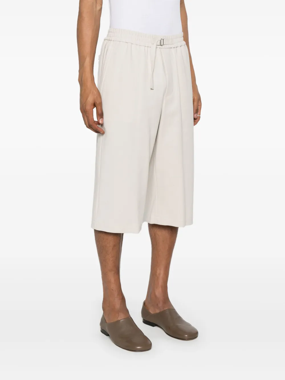 AMI Paris Shorts met logoplakkaat Beige