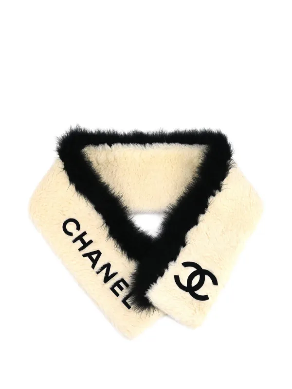 Chanel Pre-owned 1990-2000s Cc-logo Stole in White