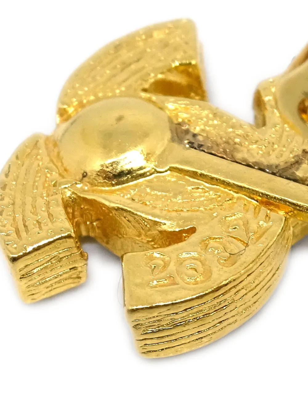 Pre-owned Chanel 1990-2000s Cc Clip-on Earrings In Gold