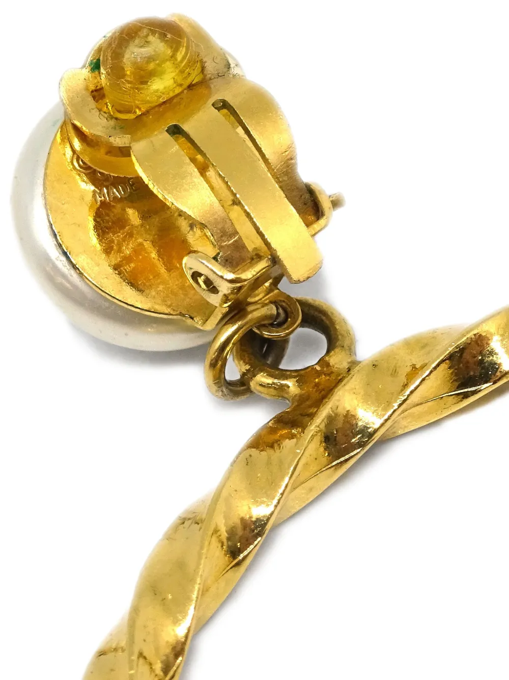 Pre-owned Chanel 1996 Hoop Clip-on Earrings In Gold