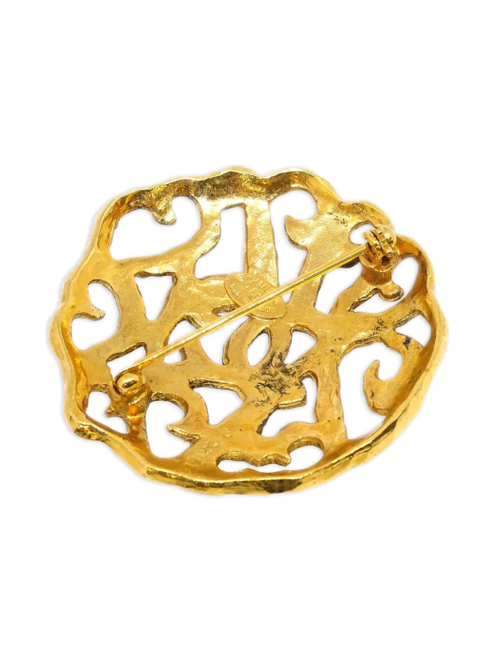 Pre-owned Chanel 1990-2000s Medallion Brooch In Gold