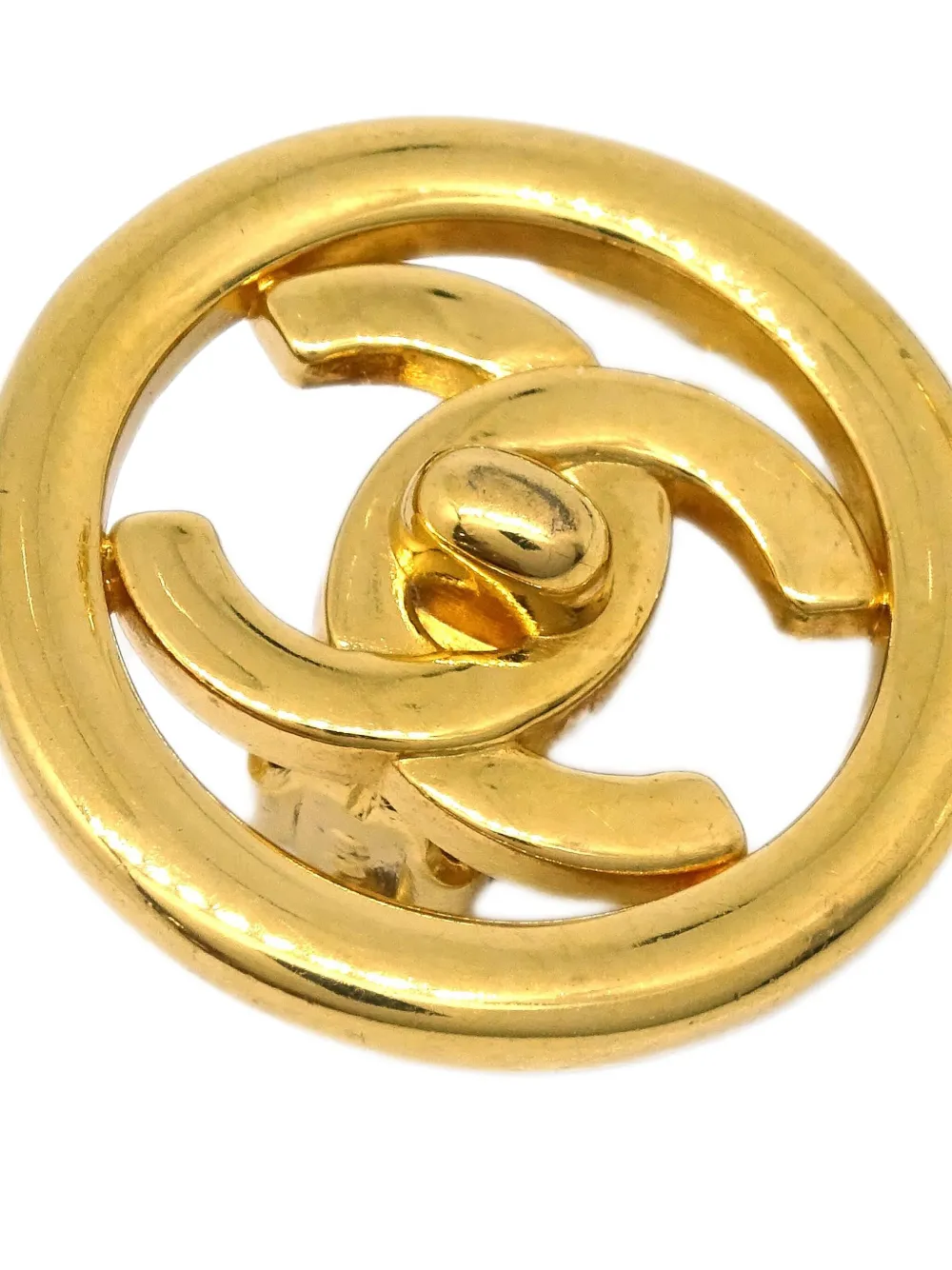 Pre-owned Chanel 1997 Cc Turnlock Clip-on Earrings In Gold