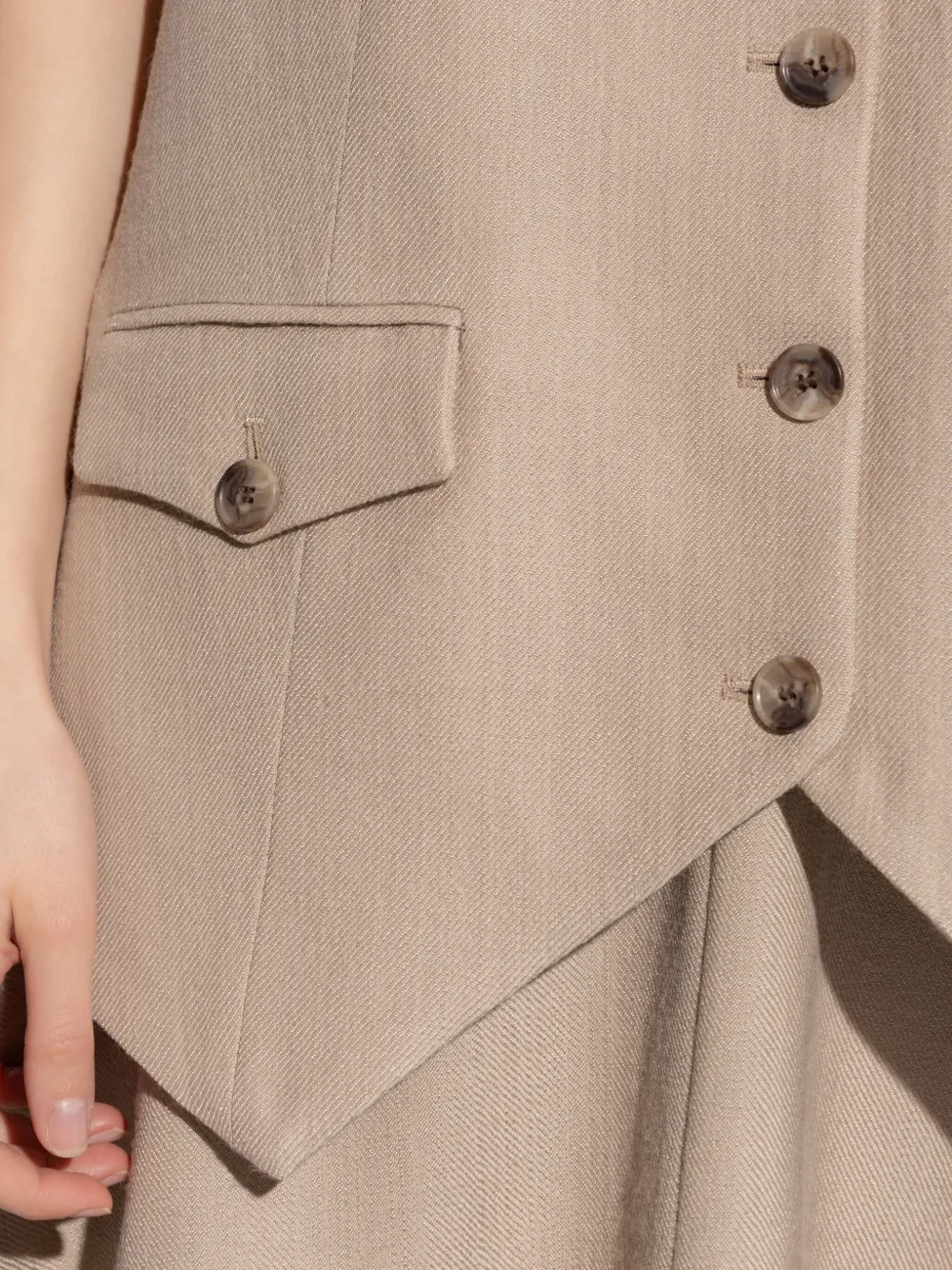 By Malene Birger Getailleerde bodywarmer Beige