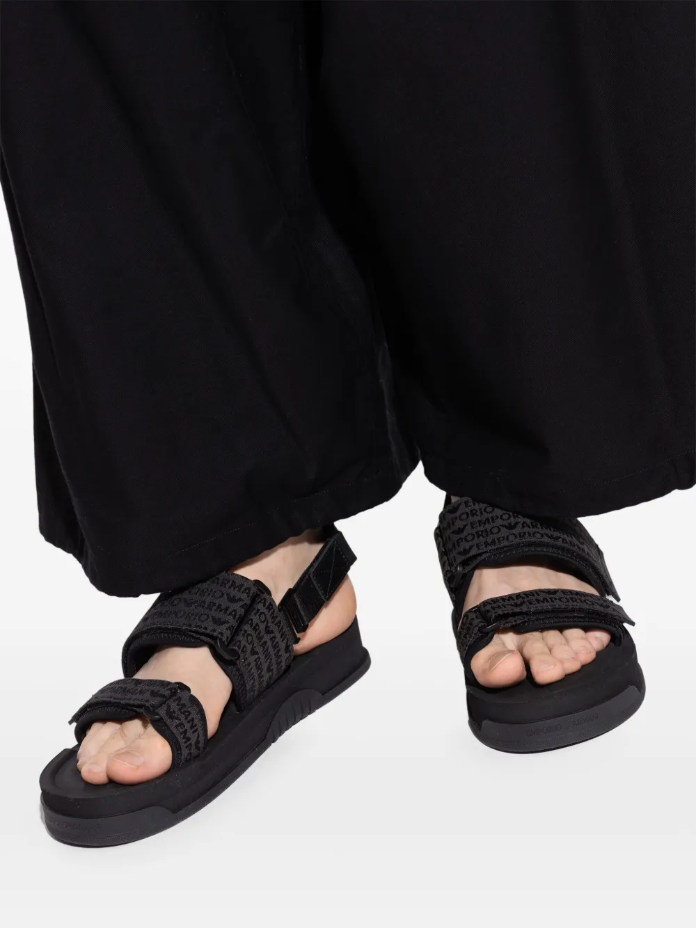 Emporio Armani Sandali con effetto jacquard | Image 6