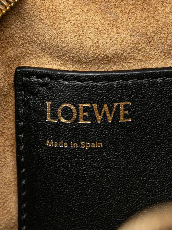 Loewe Pre-Owned 2022 Calfskin Amazona 16 Square Bag Satchel