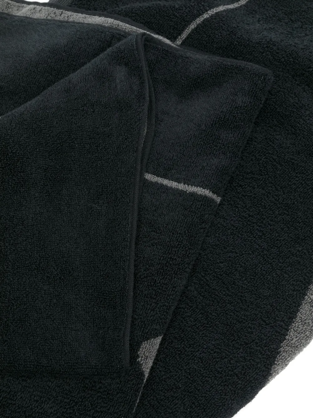 Mastermind World skull towel | Towels & Bath Robes | Image 2