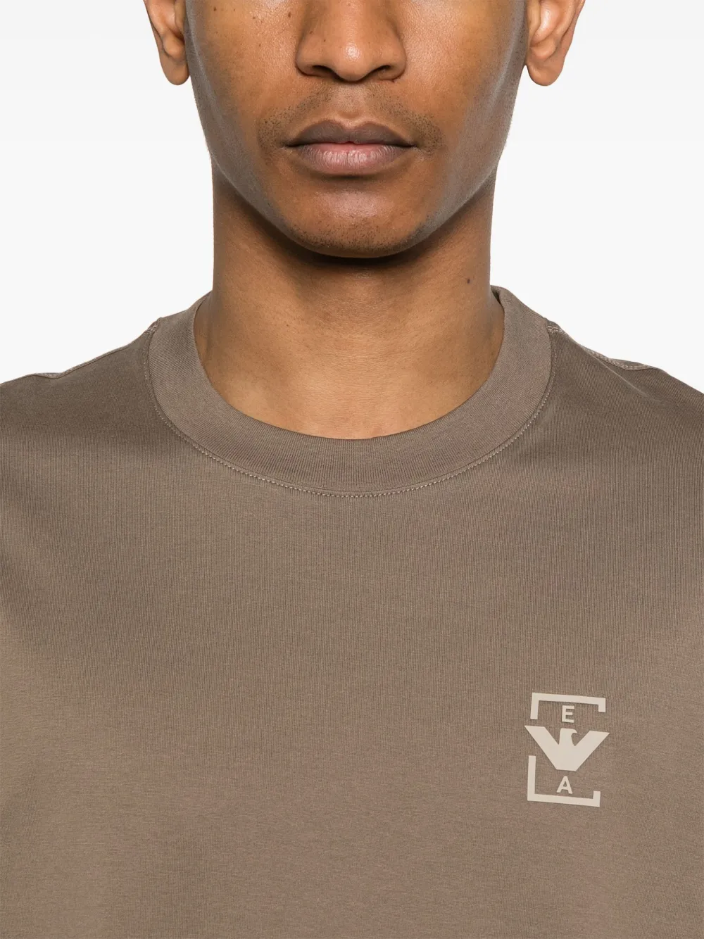 Emporio Armani T-shirt met logoprint Bruin
