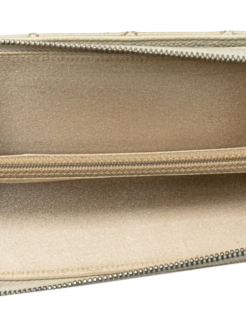 Pre-owned Chanel 2005-2006 Cc Quilted Caviar Zip Around Wallet Long Wallets In White