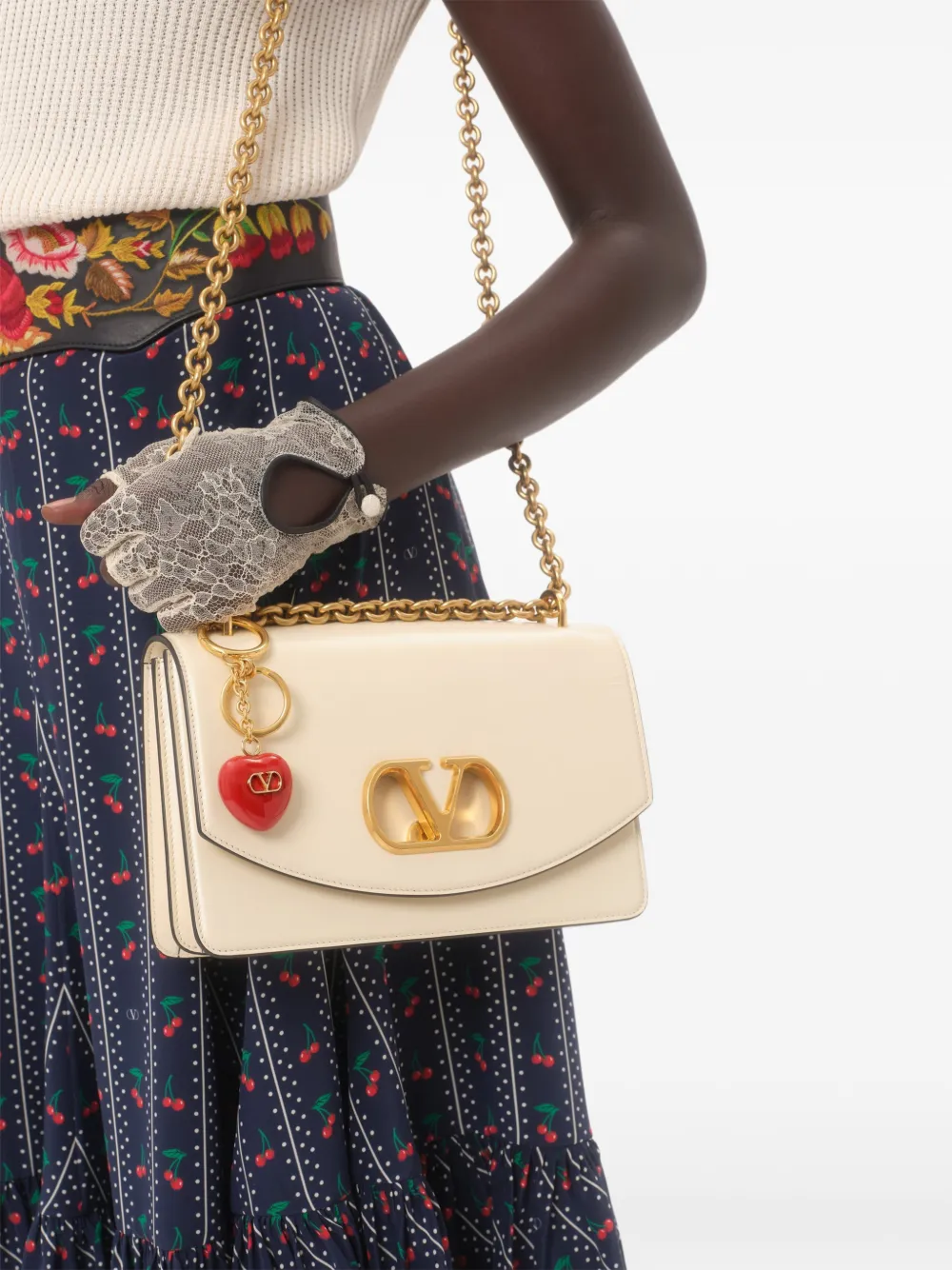 Valentino Garavani Coeur Royal metalen emaille tassenbedel Goud