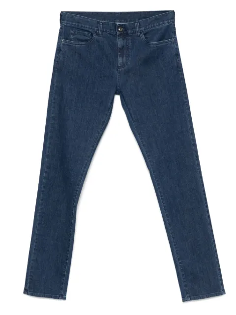 Canali jeans con parche del logo