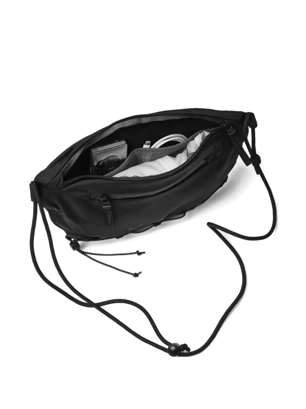 Db Roamer Pro Messenger Bag 6l In Black