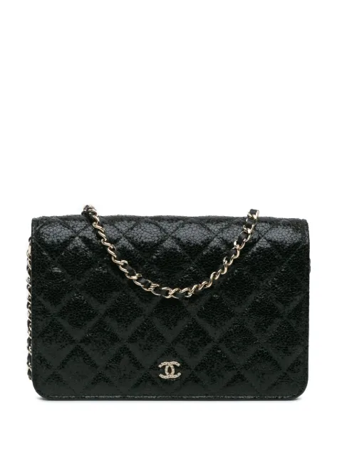 CHANEL Pre-Owned 2017-2018 Quilted Crackled Patent Calfskin Pearl Wallet On Chain crossbody bag