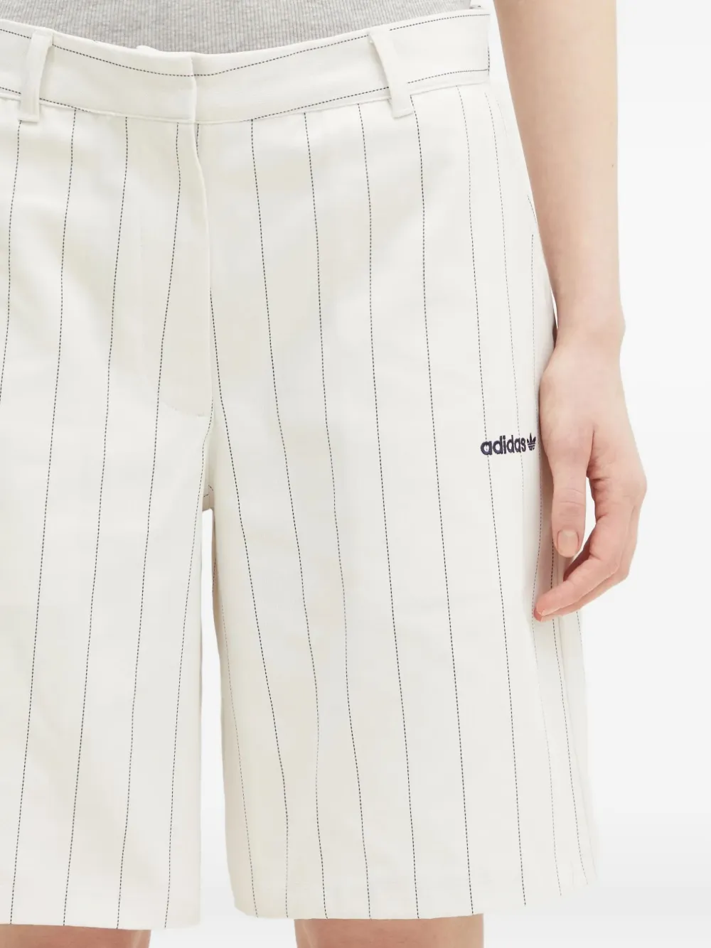 adidas Shorts met krijtstreep Wit