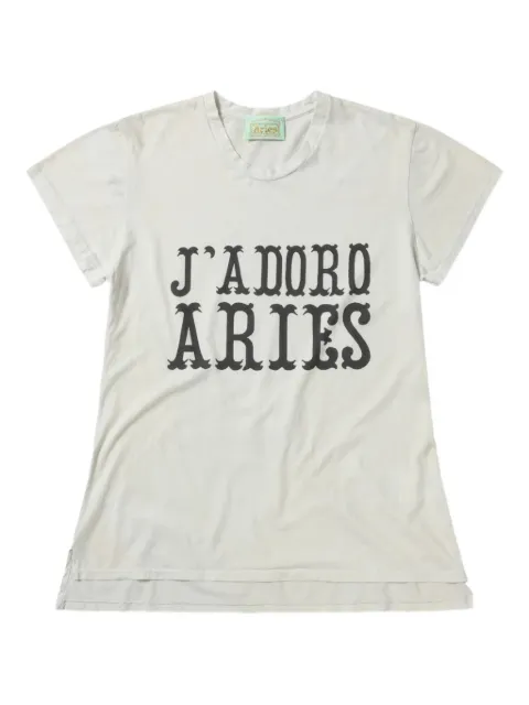 Aries playera con eslogan estampado