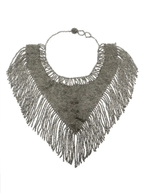 Tela collar con cuentas