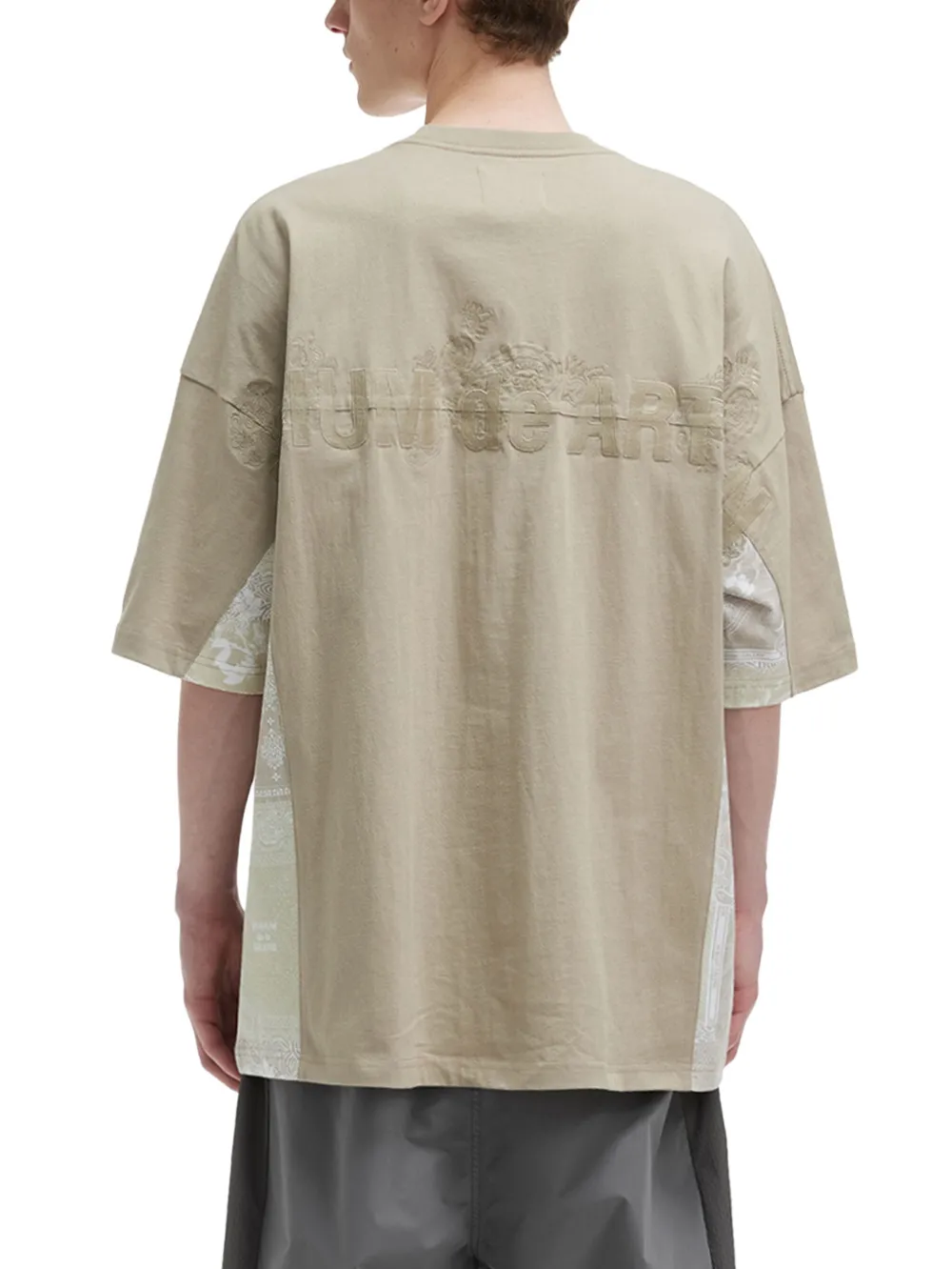 Musium Div. Ruimvallend T-shirt met zakdetail Beige