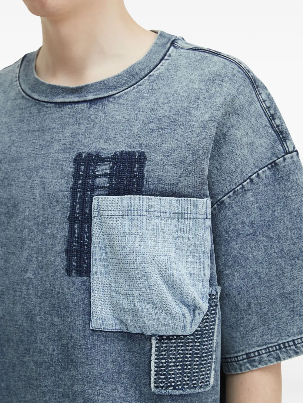 Musium Div. Denim T-shirt met klepzak Blauw