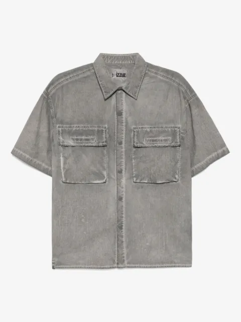 izzue camisa con logo bordado